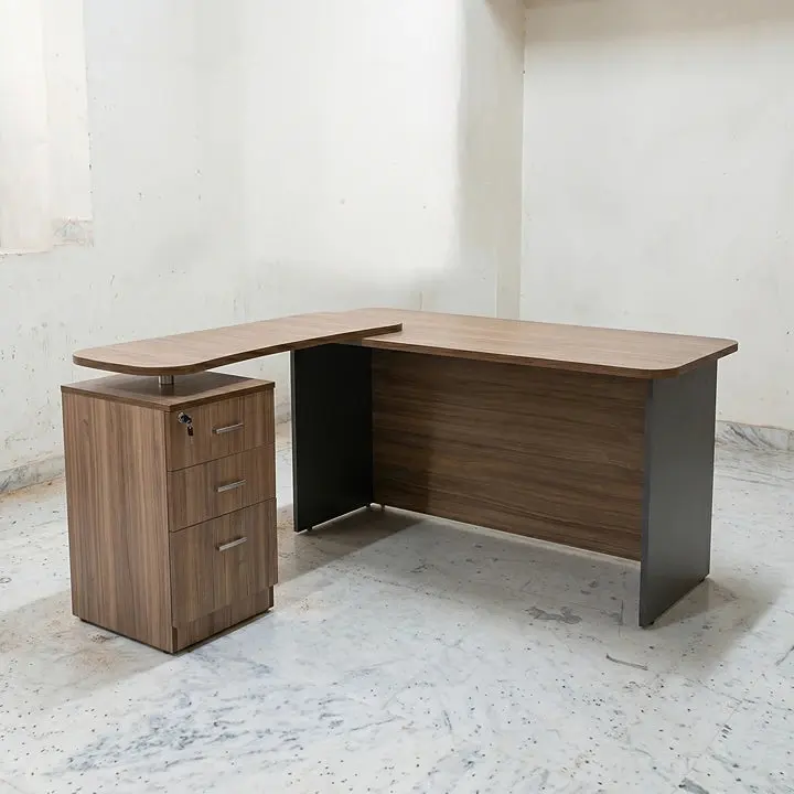 Executive Desk at Alvo IT Solutions